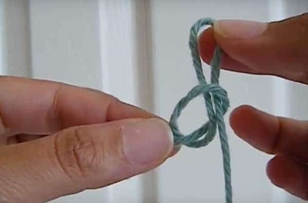 how to create a crochet slip knot image